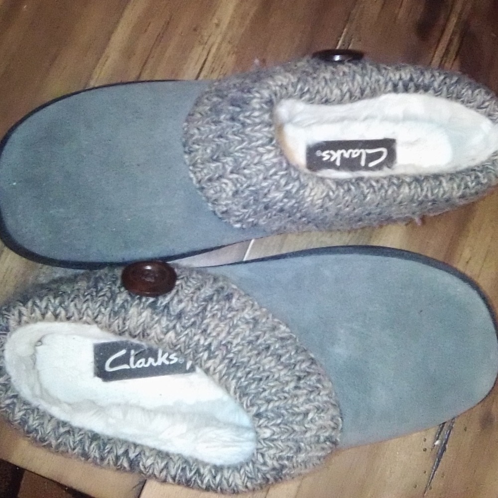 Clarks Gray Slippers with Knit Cuff